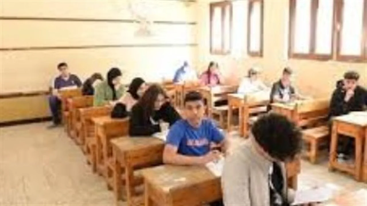 رابط وسريع.. موعد ظهور نتيجة الشهادة الإعدادية في سوهاج ودرجات الفصل الأول